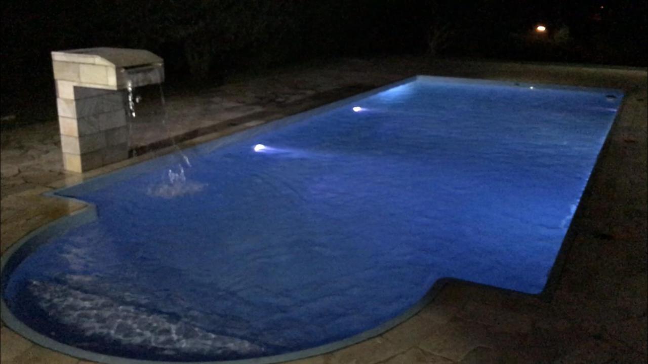 Linda Chacara Com Piscina Villa Atibaia Luaran gambar